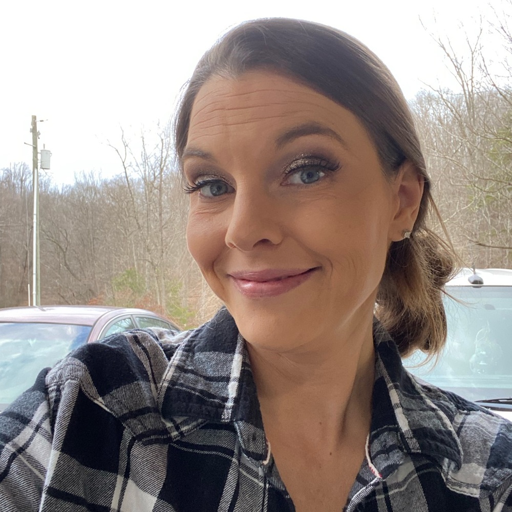 Meet your Posher, Carrie